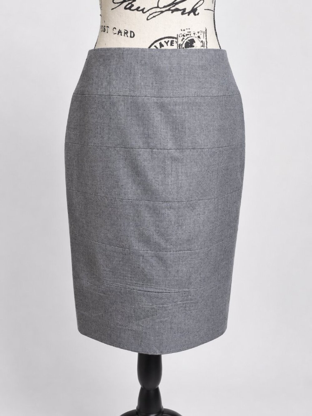 Escada Gray Wool Blend Pencil Skirt Size 38 | Draped Bow Back Detail - Picture 5 of 7